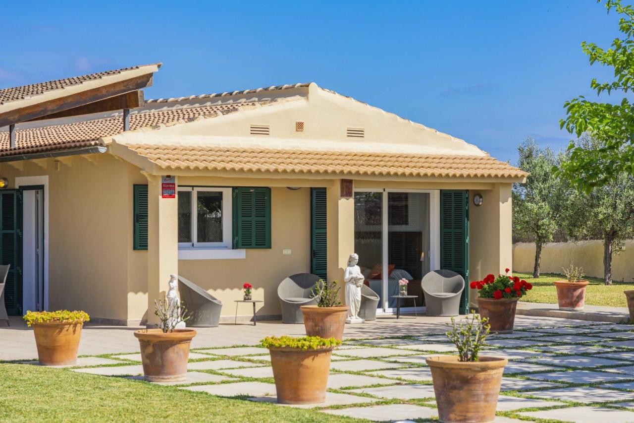 Villa Ambient / Sa Finqueta Muro Exterior photo